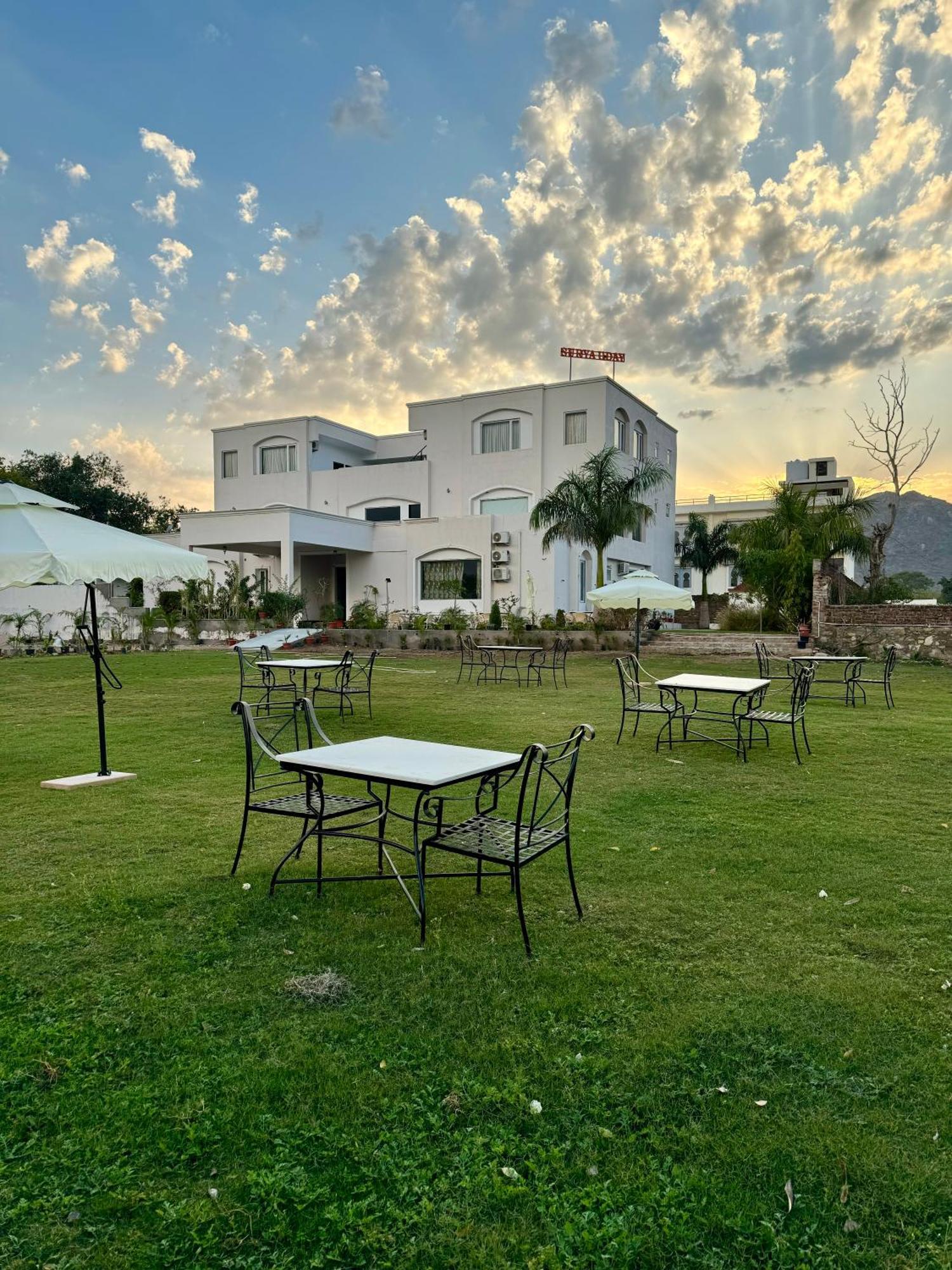 Surya Uday Villa Udaipur Luaran gambar